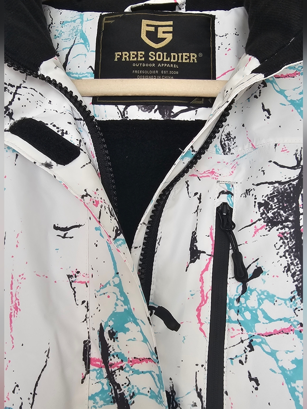 Free Soldier Ski Jacket M White Splatter Hooded Snowboard Winter Coat - Picture 3 of 11